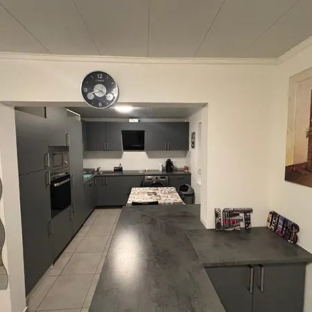 Maison Chaleureuse Calme Et Tranquillité Assurés Parking Privé *